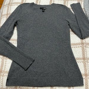 Aqua Cashmere size S gray sweater